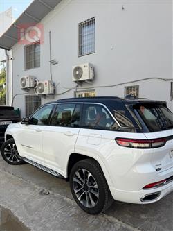 جیپ گراند شیرۆکی